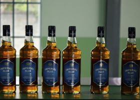 Imperial Blue Whisky - Hợp tác giữa Pernod Ricard Asia và Công ty Cổ Phần Rượu Quốc Tế (ISC)